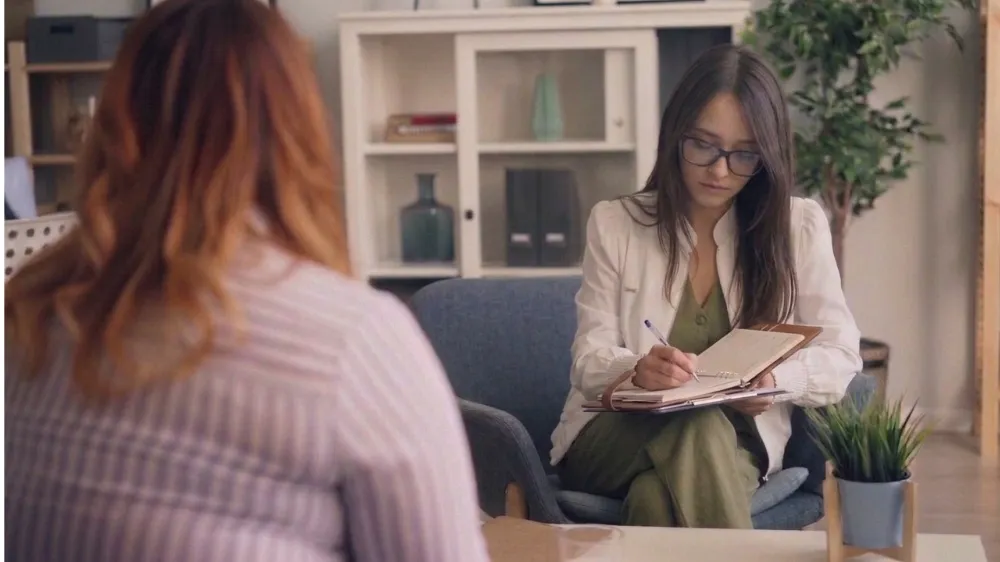 Diagnóstico: O que é ser "normal" na era digital e nas redes sociais?